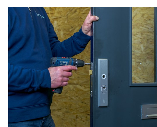 Kerntrekbeslag monteren